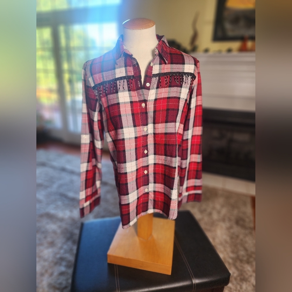 WESTERN STYLE BUTTON DOWN WITH BEADING SZ SM DMNX